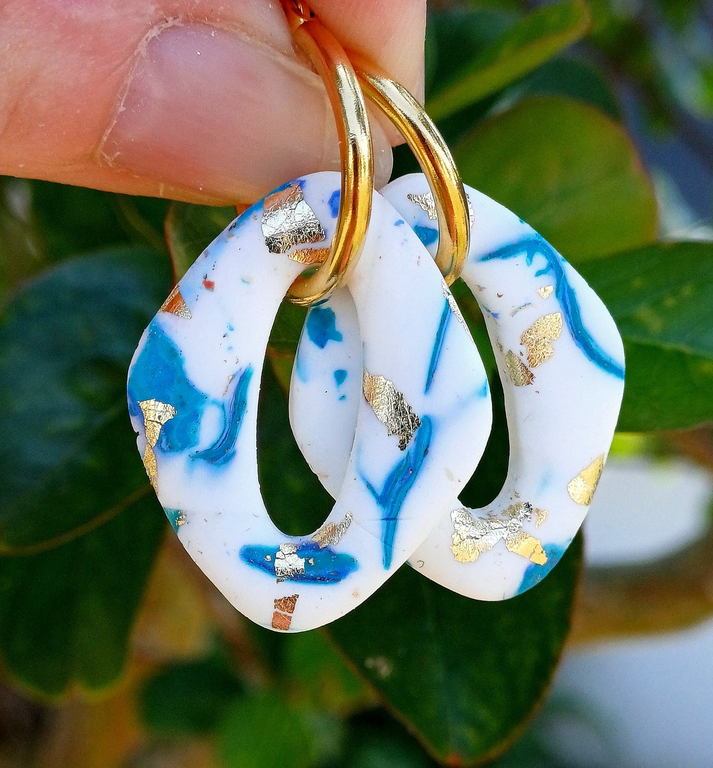Boucles Victoire bleu/vert/blanche